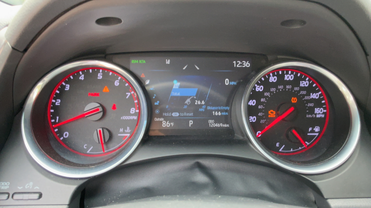 Used 2020 Toyota Camry XSE FWD image 12