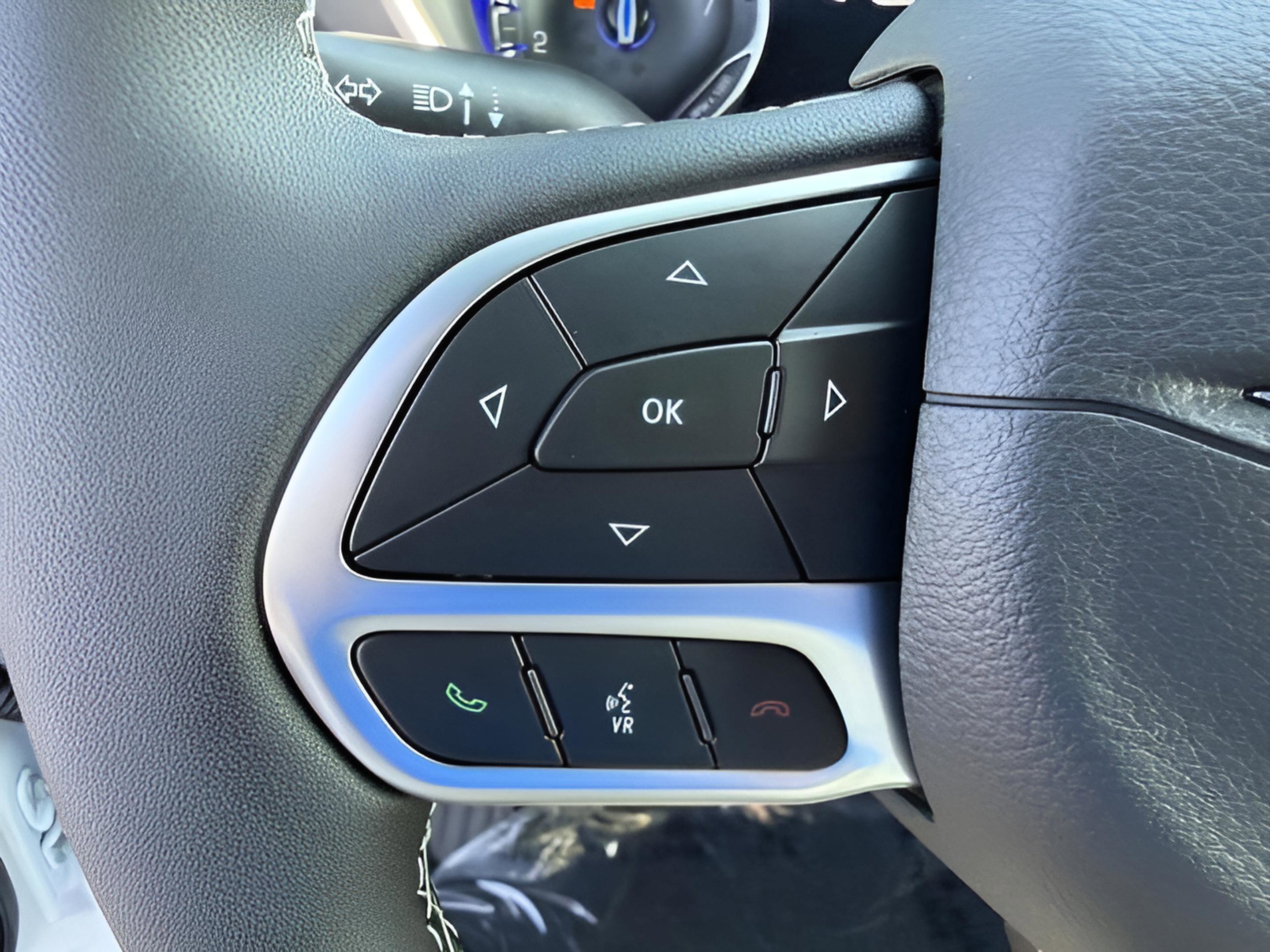 New 2027 Chrysler Pacifica Select FWD image 20