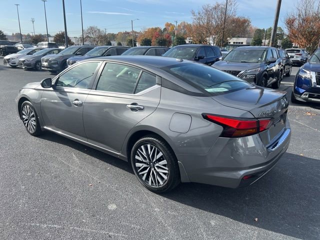 Used 2023 Nissan Altima 2.5 SV image 3