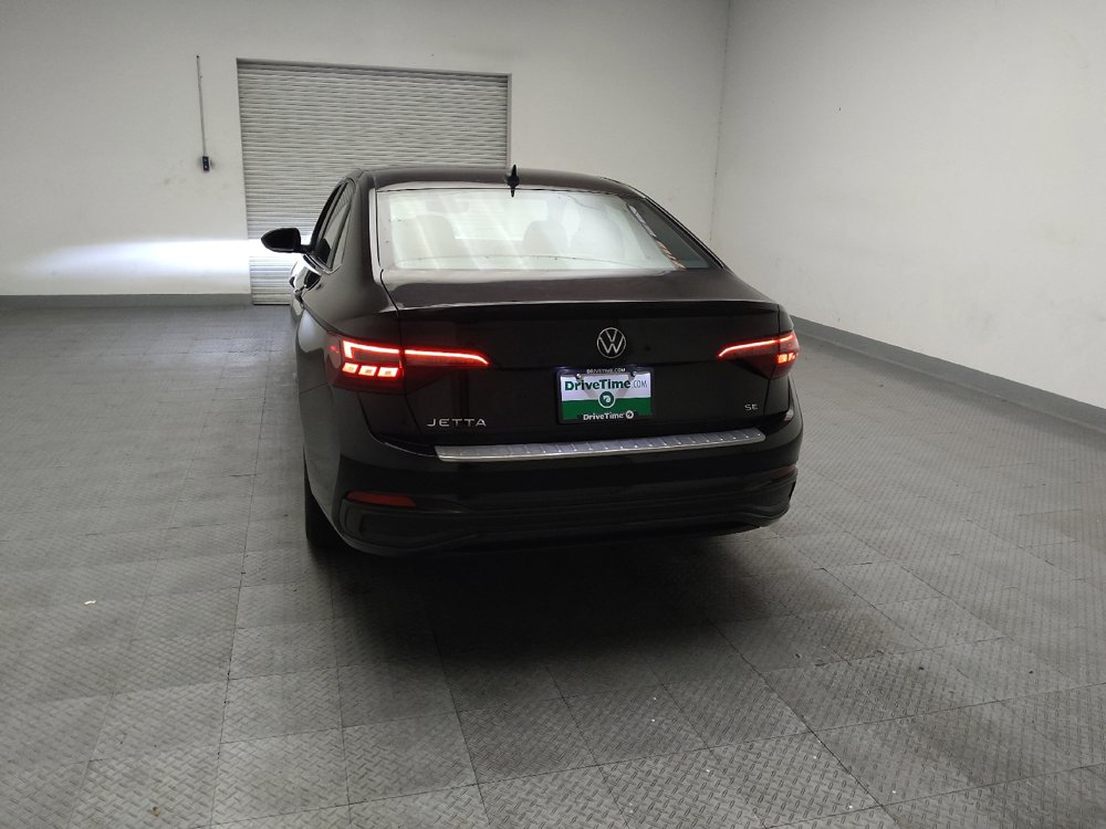 Used 2023 Volkswagen Jetta SE FWD image 6