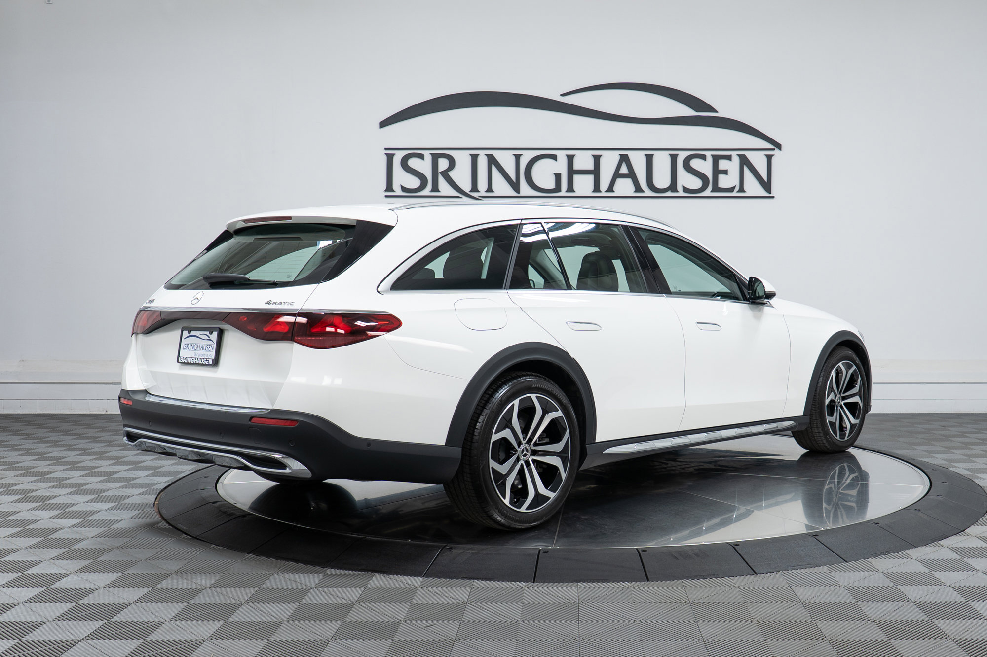 Used 2025 Mercedes-Benz E 450 4MATIC All-Terrain Wagon w/ Multicontour Seating Package image 5