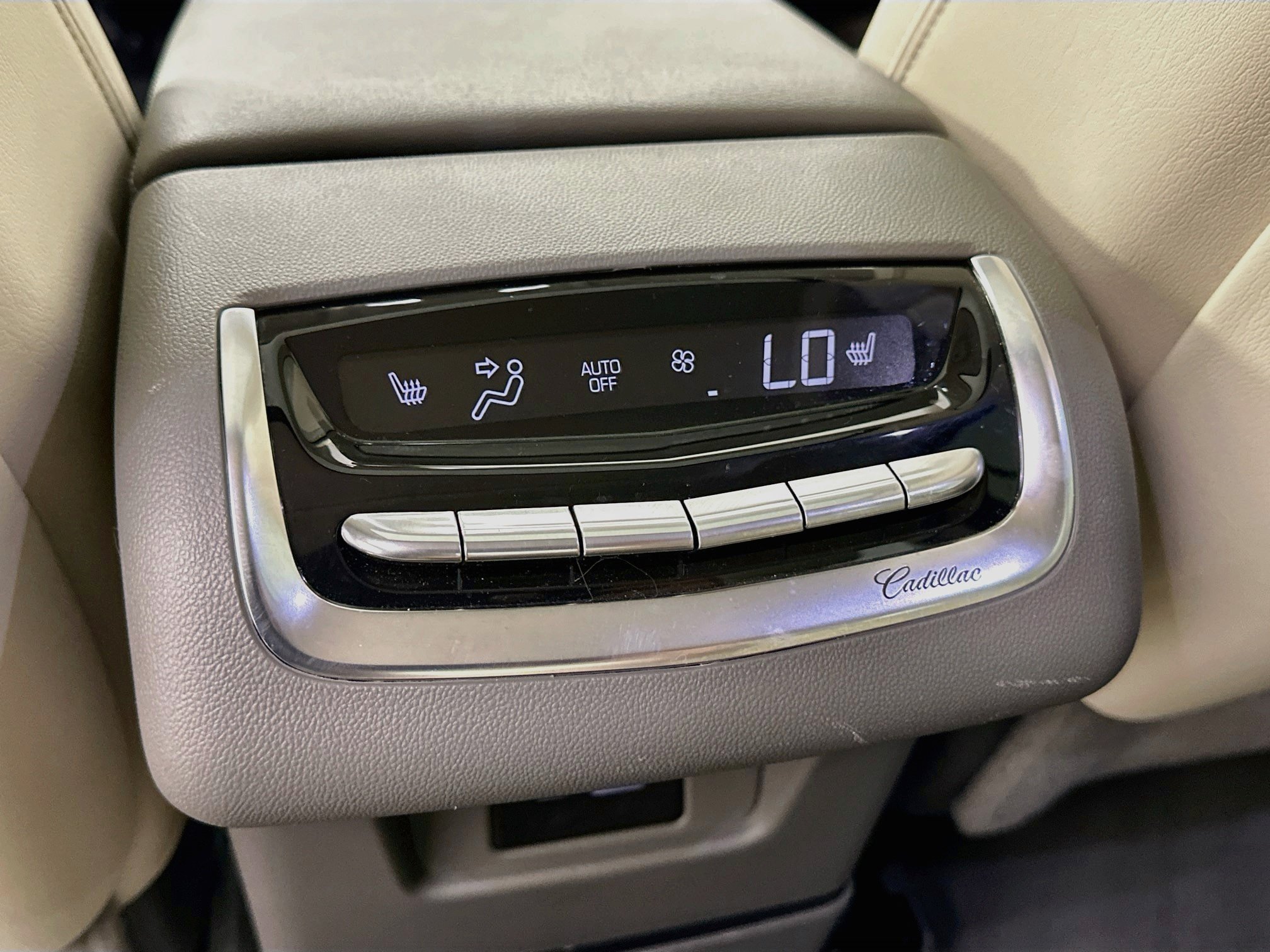 Used 2023 Cadillac XT6 Premium Luxury AWD/4WD image 33