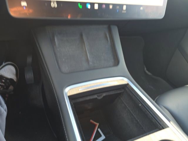 Used 2023 Tesla Model Y Long Range image 11