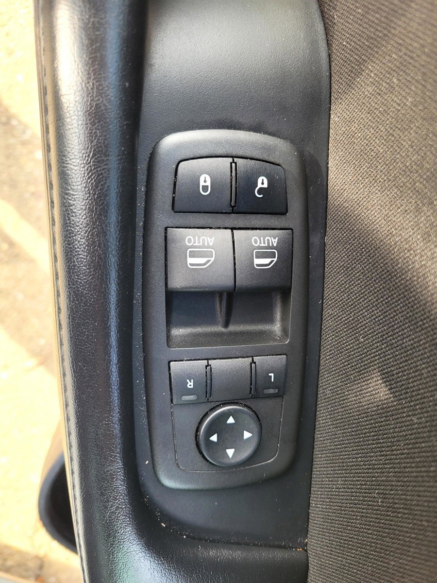 Used 2022 Dodge Challenger GT w/ Blacktop Package image 18