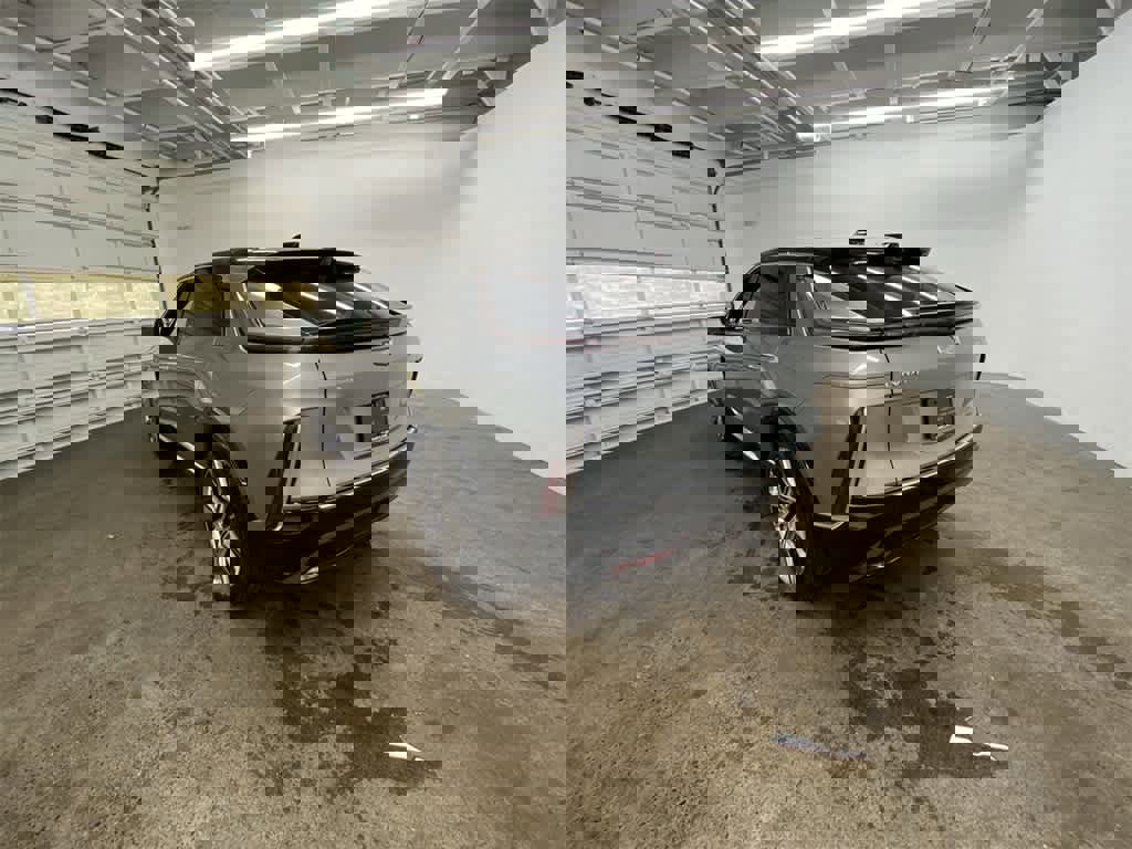 Certified 2025 Cadillac Lyriq Luxury image 4