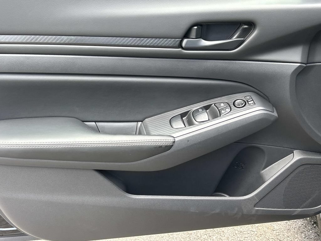 New 2026 Nissan Altima 2.5 SV AWD/4WD image 15
