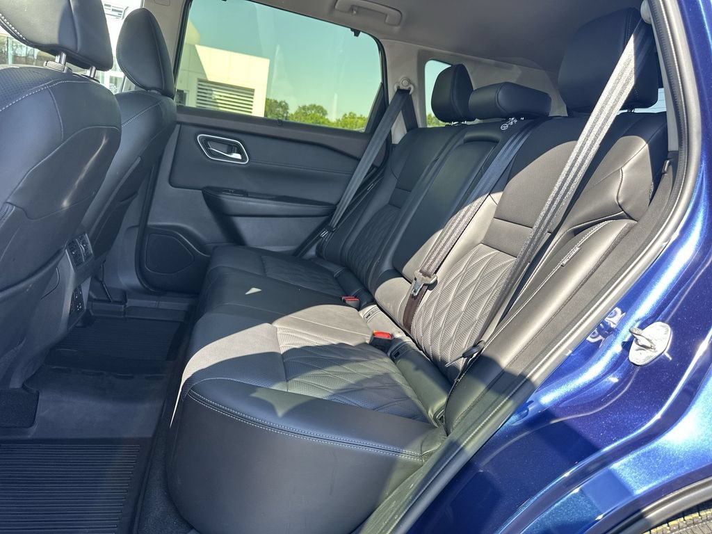 Used 2023 Nissan Rogue Platinum w/ Platinum Premium Package FWD image 29