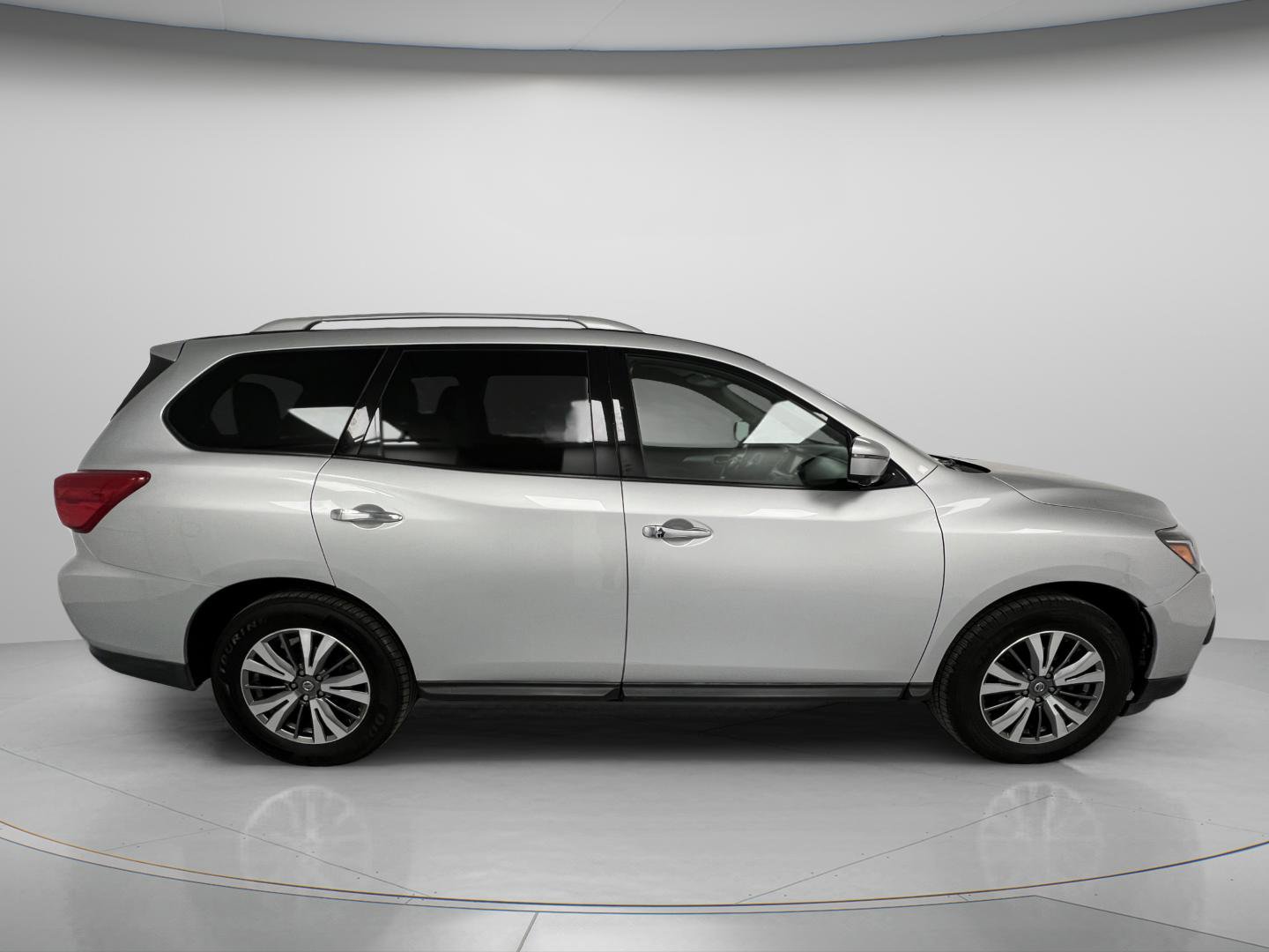 Used 2019 Nissan Pathfinder SL AWD/4WD image 10