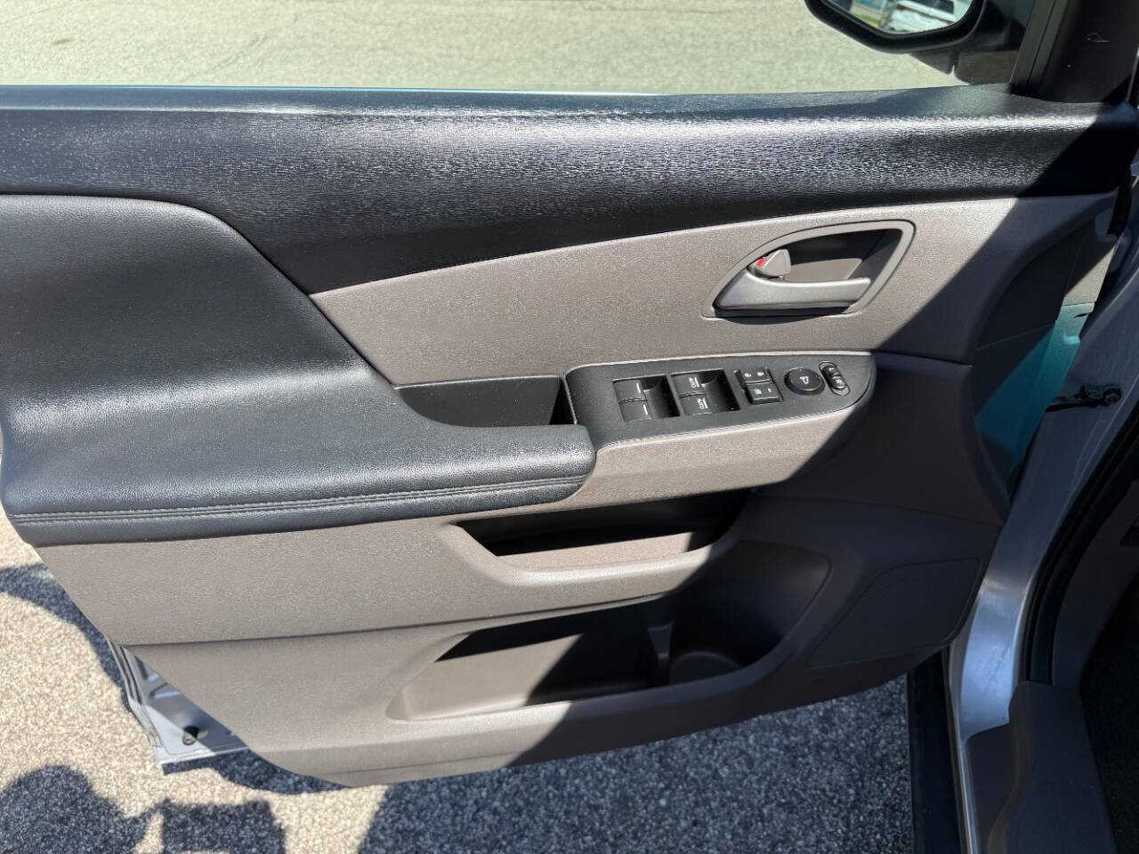 Used 2013 Honda Odyssey LX image 9