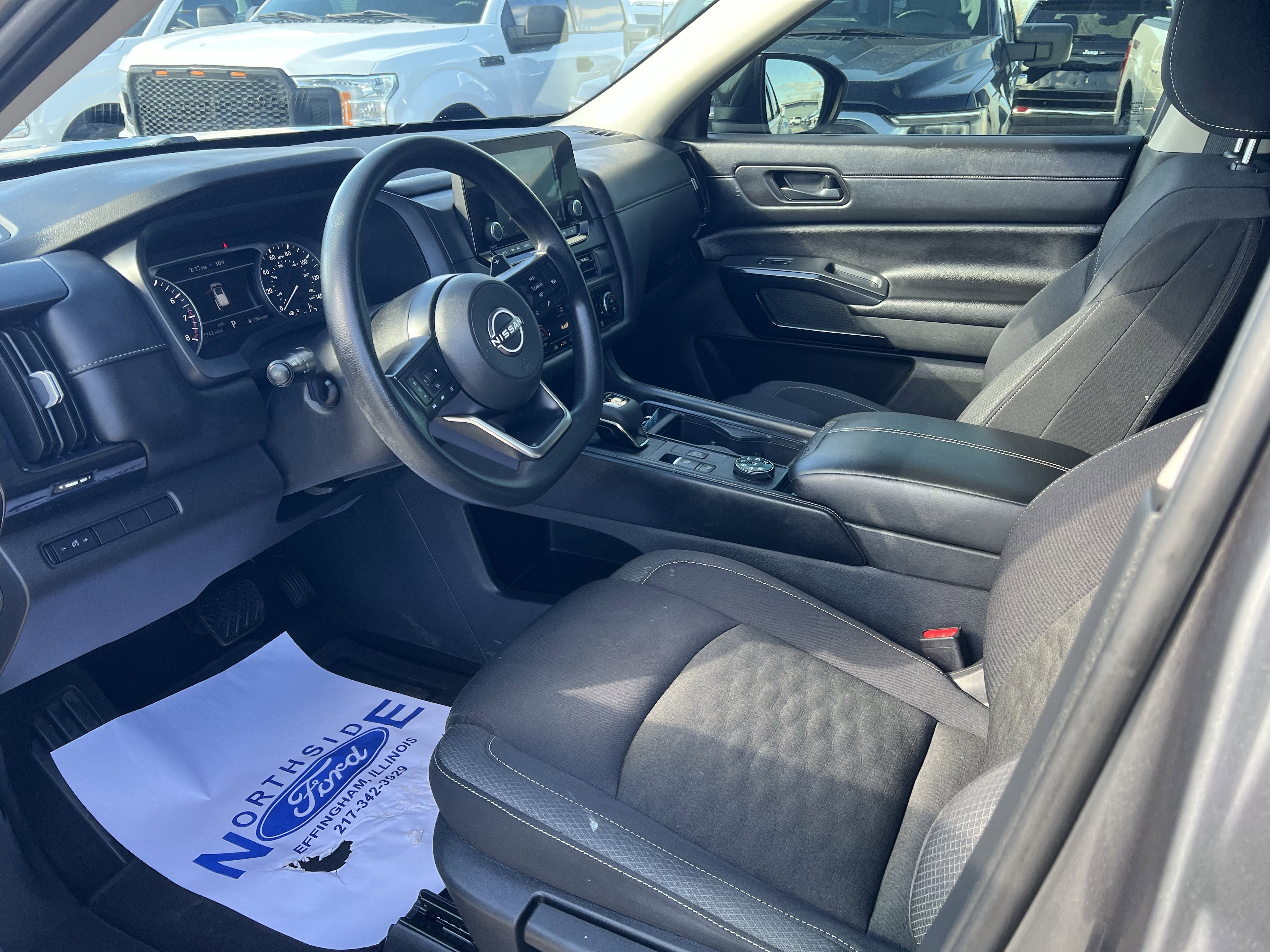 Used 2024 Nissan Pathfinder S image 21