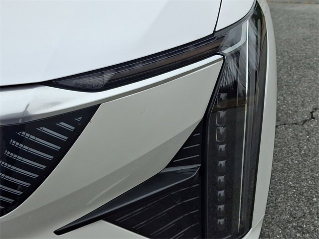 Certified 2025 Cadillac Optiq Luxury 2 w/ LPO, Floor Liner Package image 8