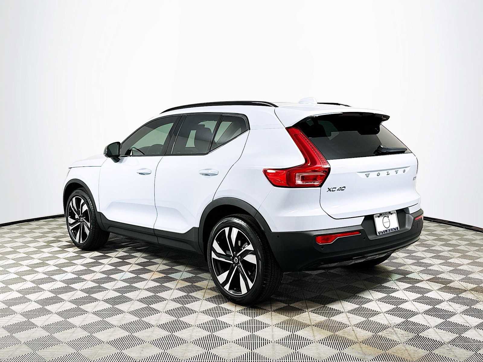 New 2026 Volvo XC40 B5 Plus w/ Protection Package Premier AWD/4WD image 5