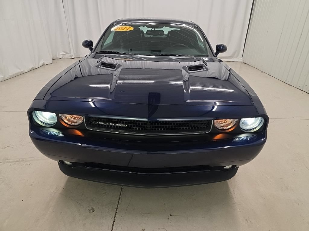 Used 2014 Dodge Challenger SXT Plus RWD image 8