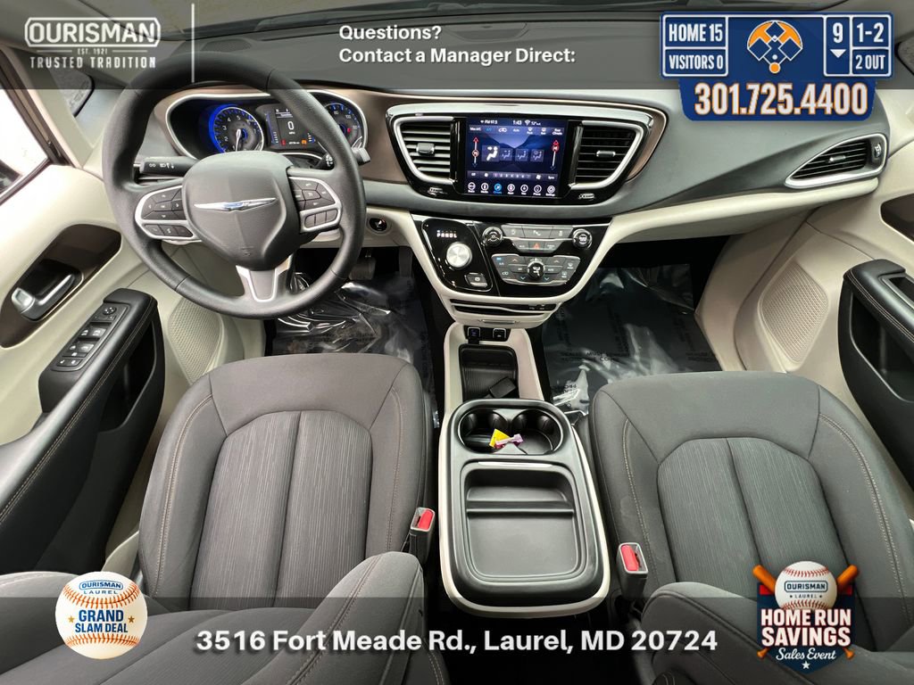 Used 2019 Chrysler Pacifica Touring Plus w/ Tire & Wheel Group FWD image 14