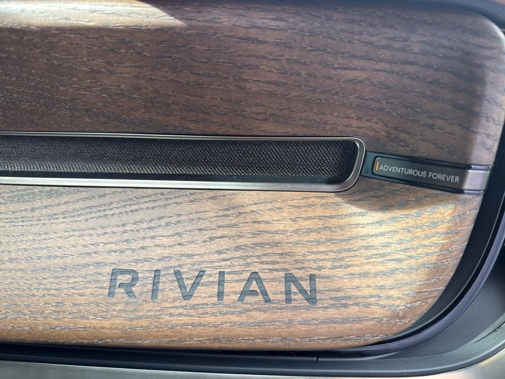 Used 2026 Rivian R1S Premium AWD/4WD image 19