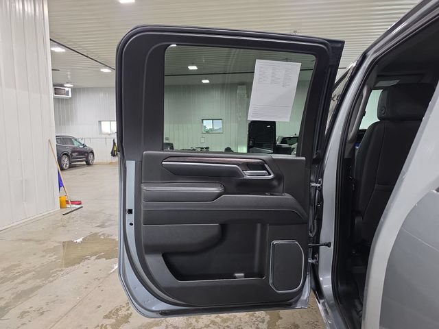 Used 2025 Chevrolet Silverado 3500 LTZ w/ LTZ Plus Package AWD/4WD image 26
