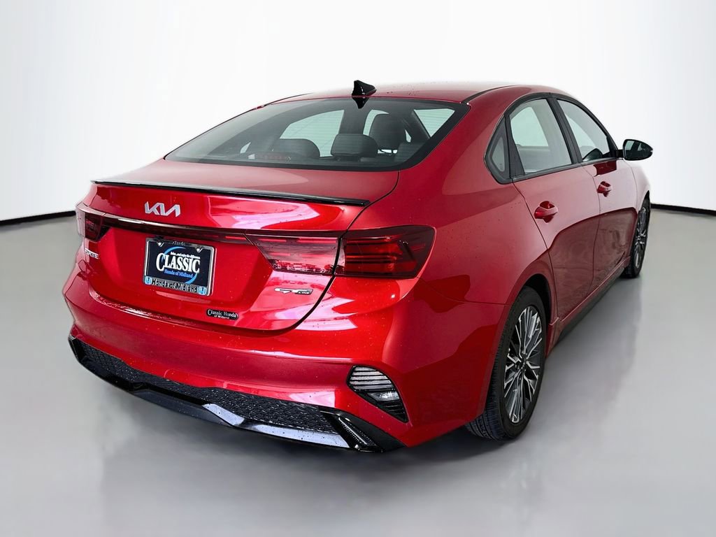 Used 2024 Kia Forte GT-Line w/ GT-Line Premium Package FWD image 7