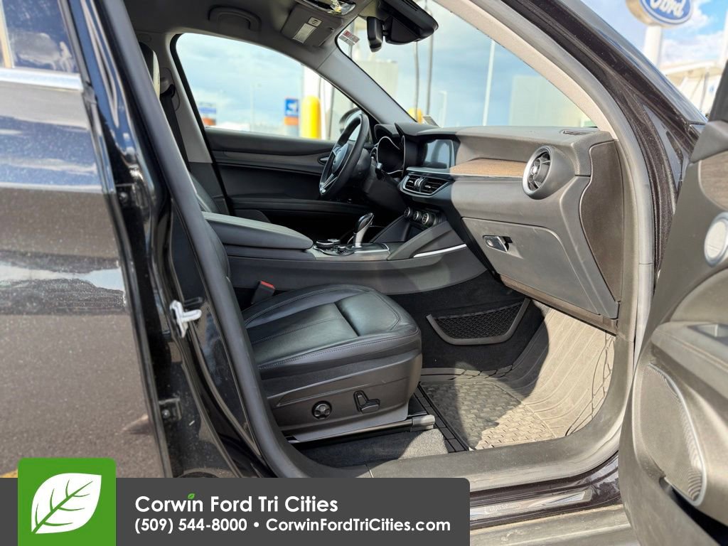 Used 2018 Alfa Romeo Stelvio Ti image 21