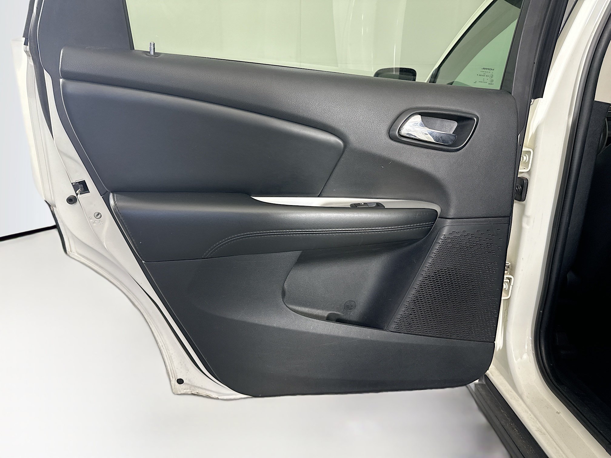 Used 2017 Dodge Journey SXT w/ Comfort/Convenience Group FWD image 23