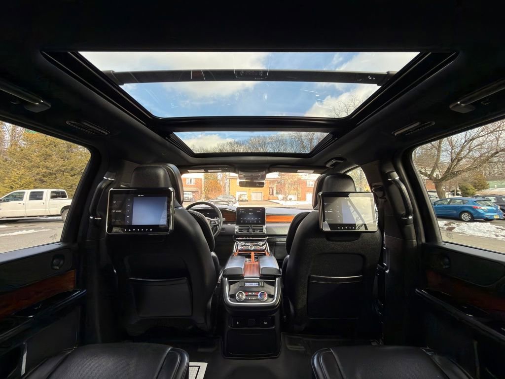 Used 2019 Lincoln Navigator Reserve image 39