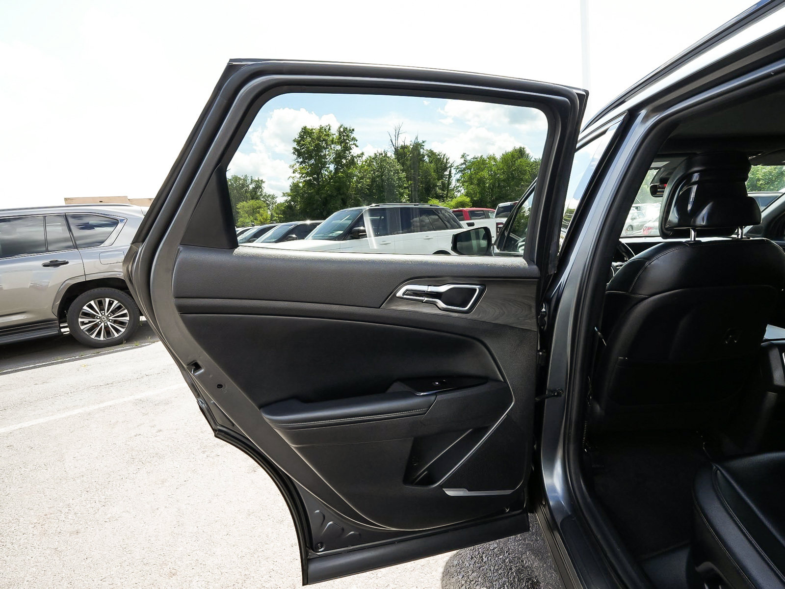 Used 2025 Kia Sportage X-Line AWD/4WD image 13