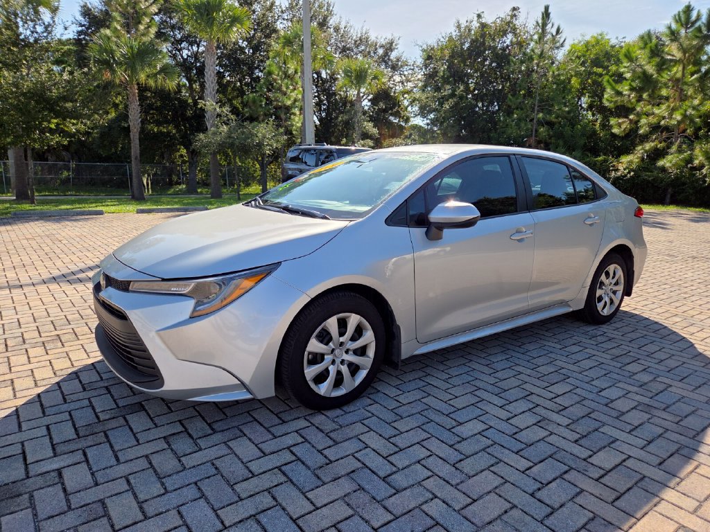 Certified 2026 Toyota Corolla LE FWD image 3