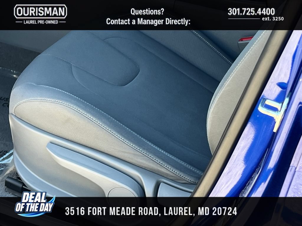 Used 2024 Hyundai Elantra SEL FWD image 8