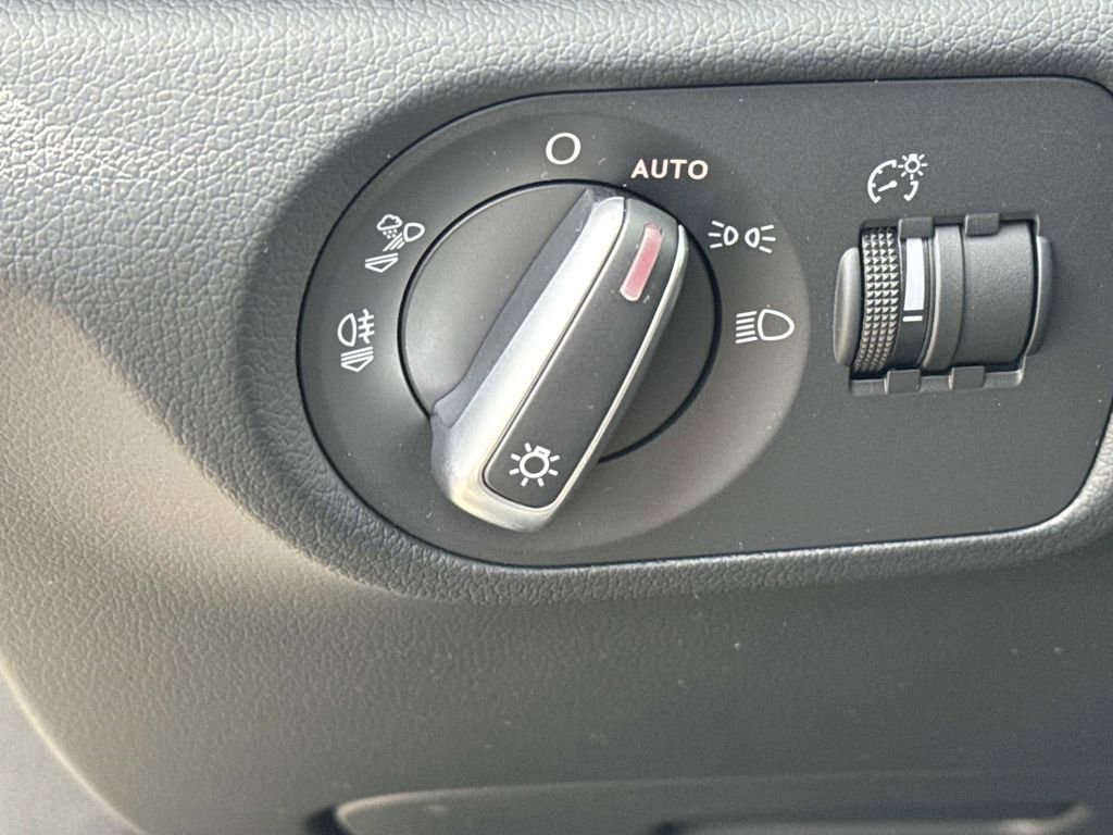 Used 2017 Audi Q3 2.0T Premium w/ Convenience Package image 21