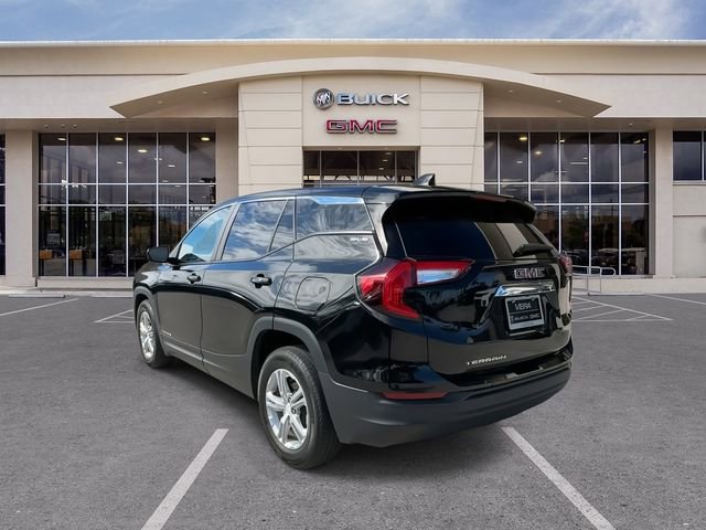 Used 2023 GMC Terrain SLE image 11
