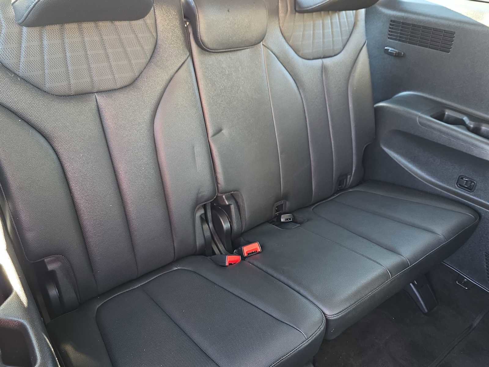 Used 2025 Hyundai Palisade Limited image 32