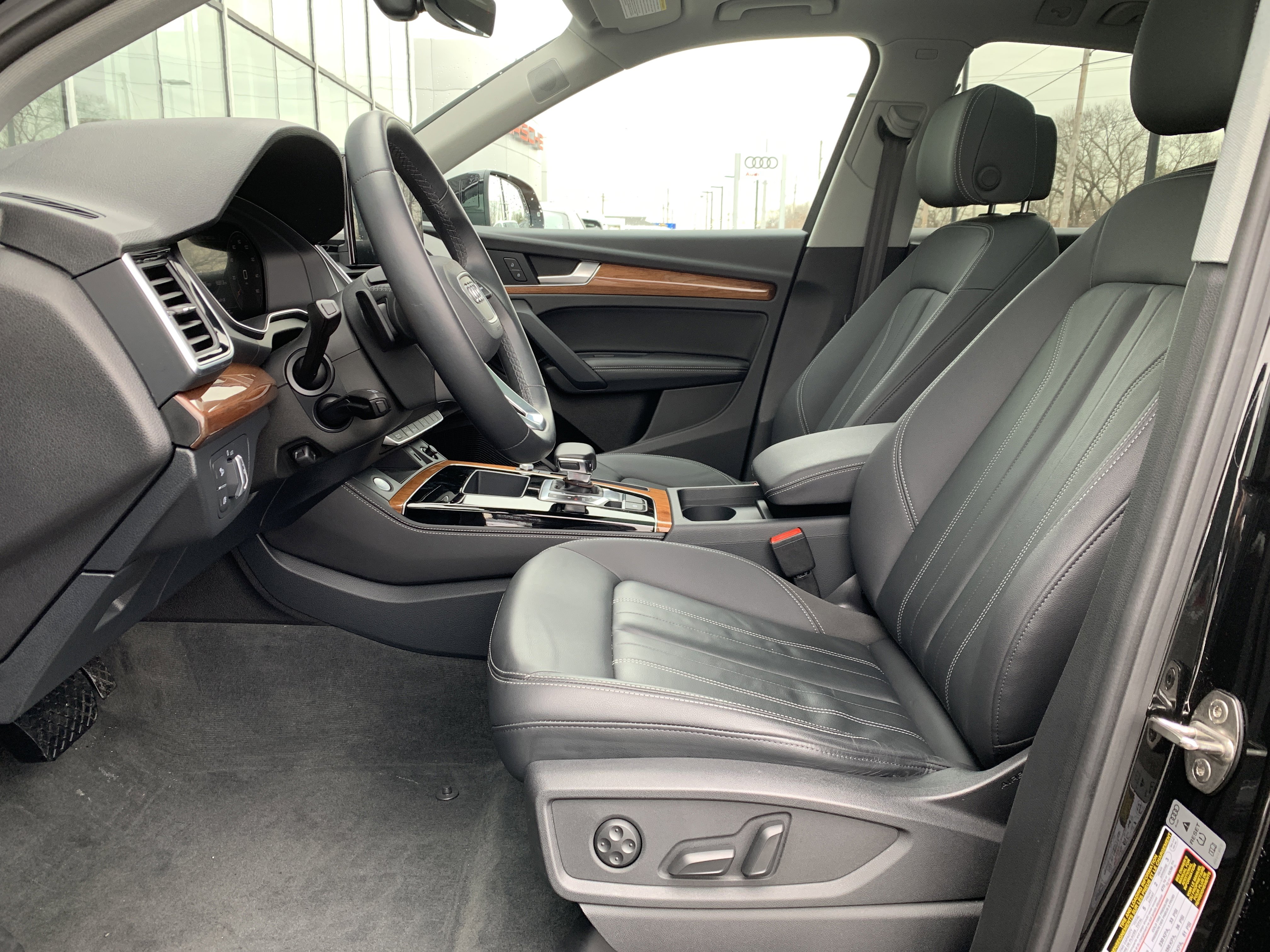 Certified 2023 Audi Q5 2.0T Premium Plus image 9