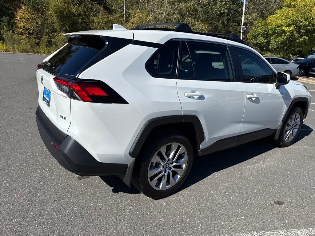 Used 2024 Toyota RAV4 XLE Premium image 6