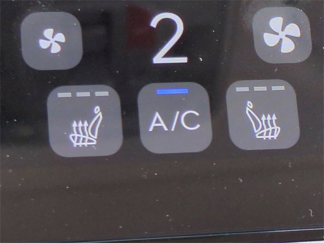 Used 2026 Genesis GV70 2.5T Select image 15