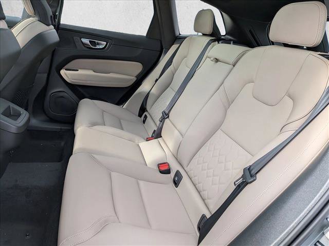 New 2026 Volvo XC60 B5 Core w/ Protection Package Premier AWD/4WD image 17