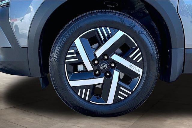 Certified 2026 Nissan Kicks SV FWD image 30