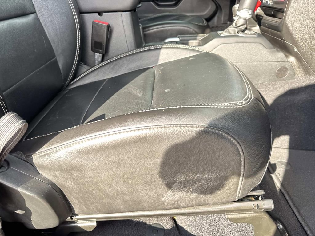 Used 2021 Jeep Wrangler Unlimited Sahara w/ Cold Weather Group image 12