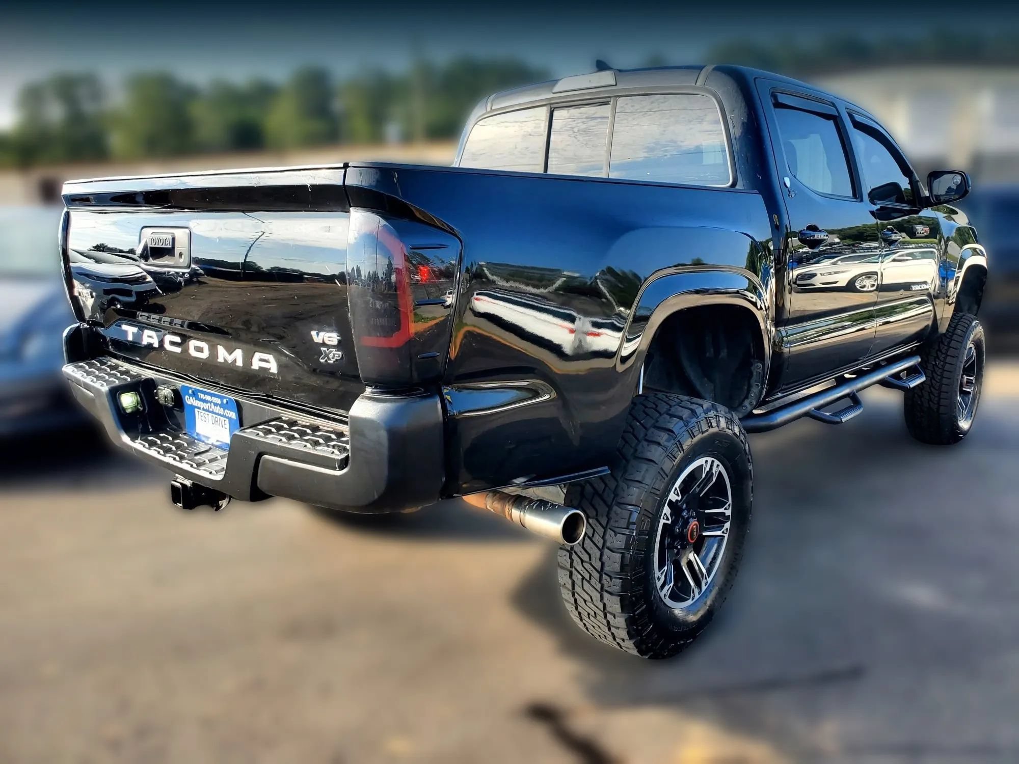 Used 2016 Toyota Tacoma SR5 w/ Towing Package RWD image 9
