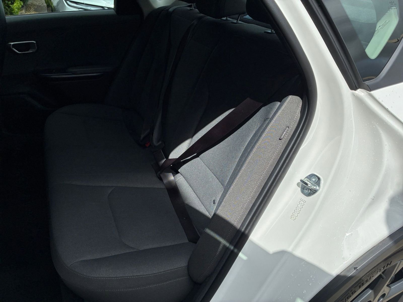 Used 2025 Kia K4 LXS image 37