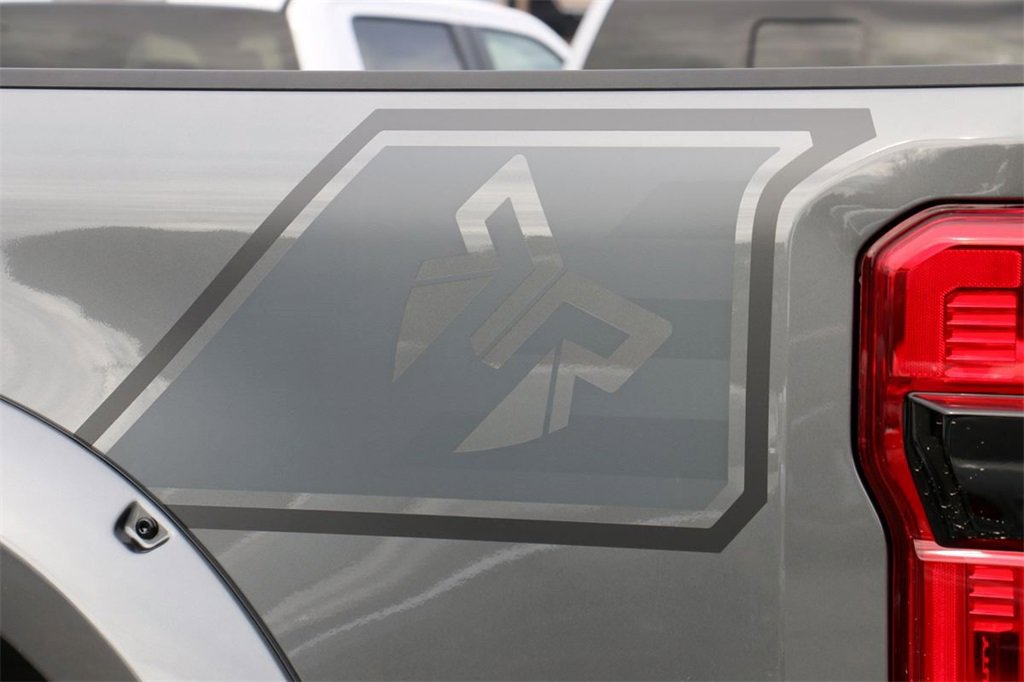 New 2026 Ford F250 Lariat w/ Black Appearance Package image 9