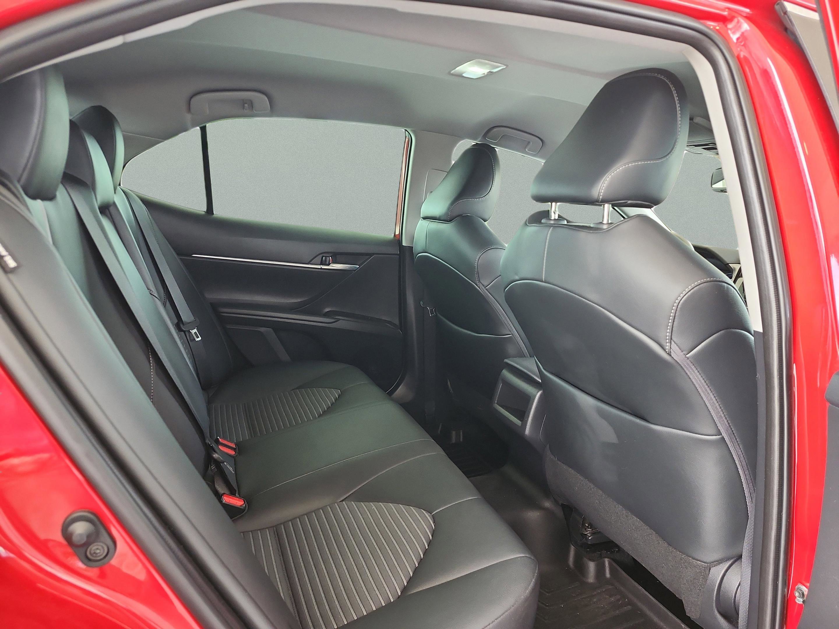 Used 2023 Toyota Camry SE w/ Convenience Package FWD image 18
