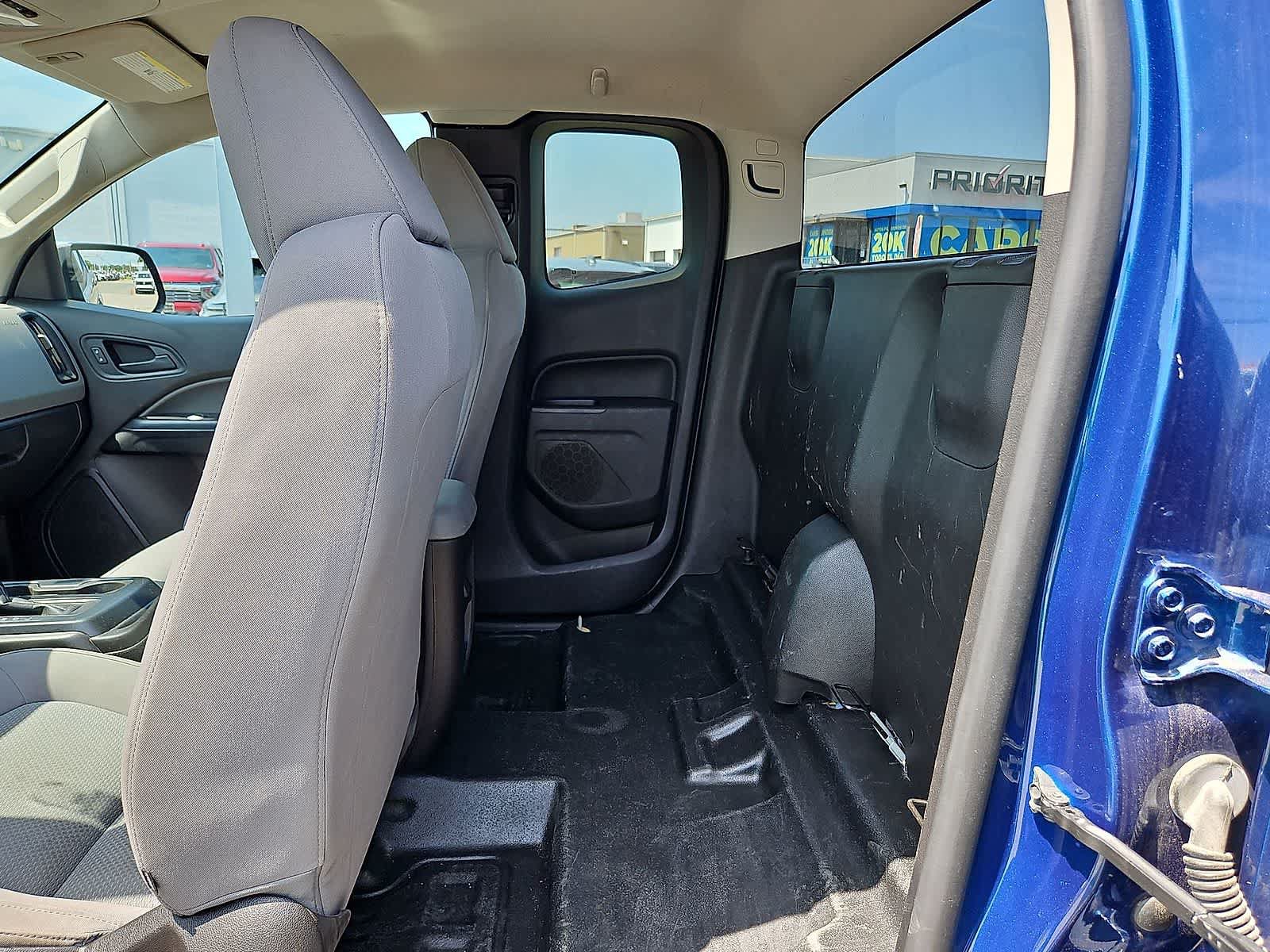 Used 2019 Chevrolet Colorado W/T RWD image 27
