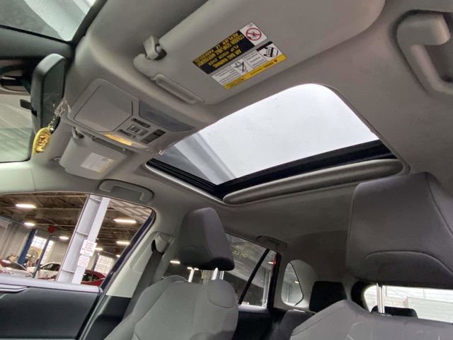 Used 2022 Toyota RAV4 XLE w/ Convenience Package image 14
