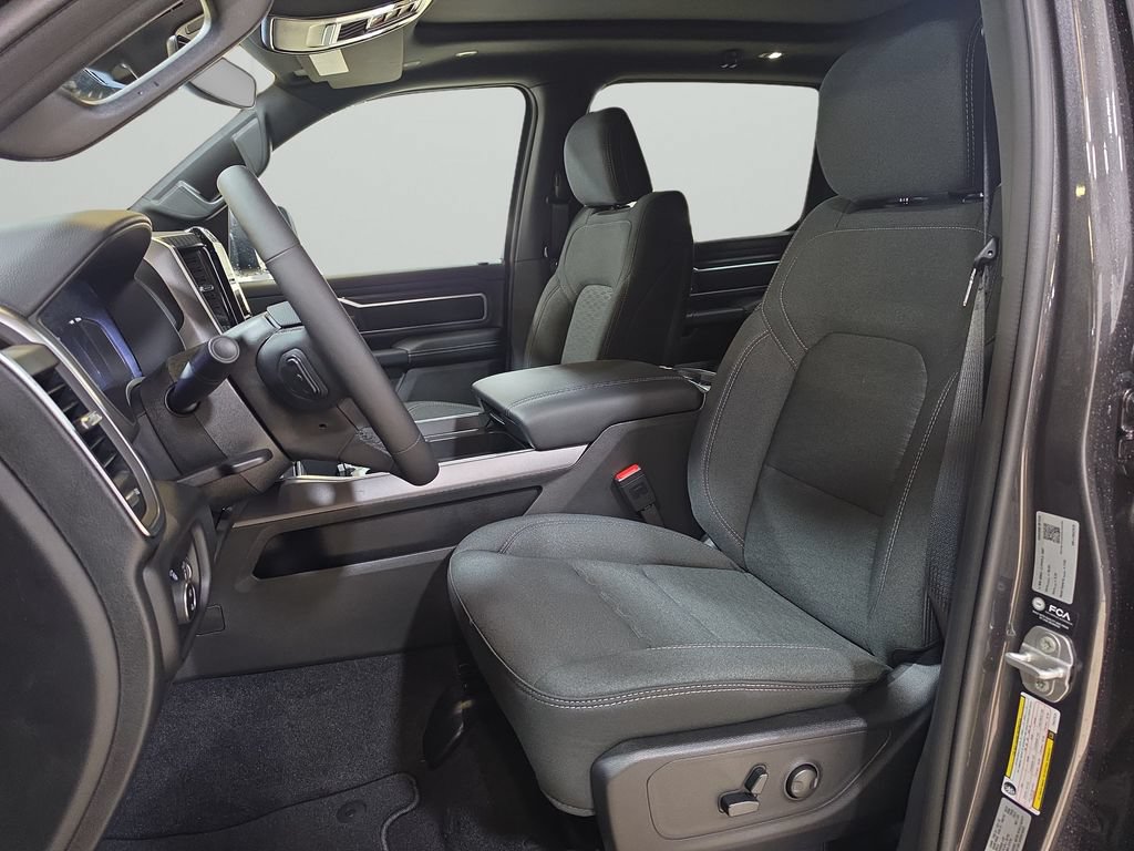 New 2026 RAM 1500 Big Horn AWD/4WD image 13