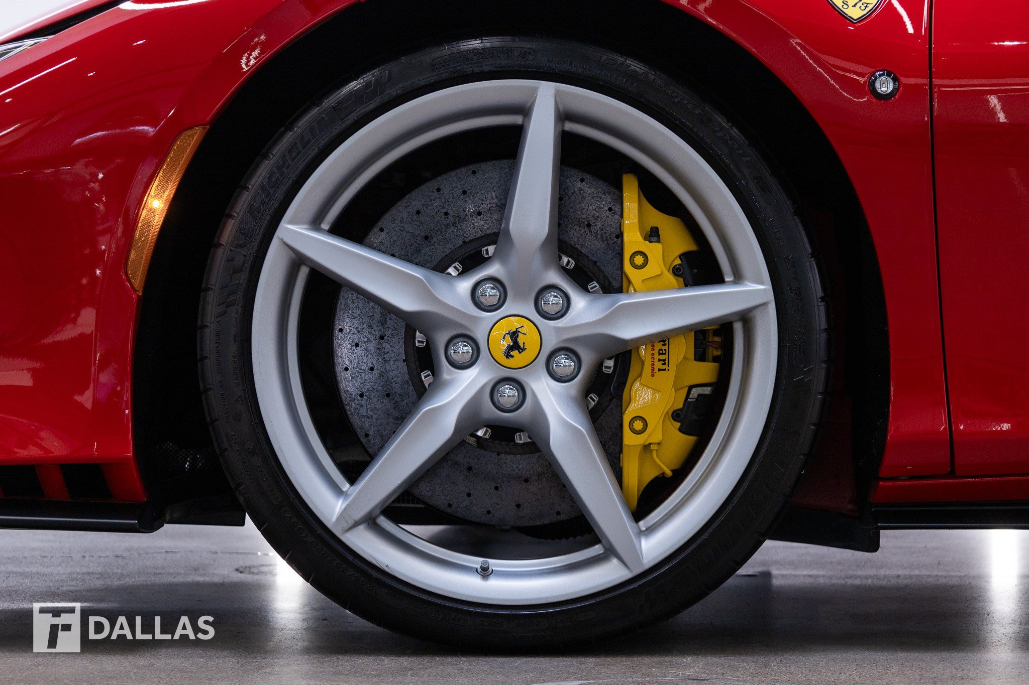 Used 2022 Ferrari F8 Tributo RWD image 2