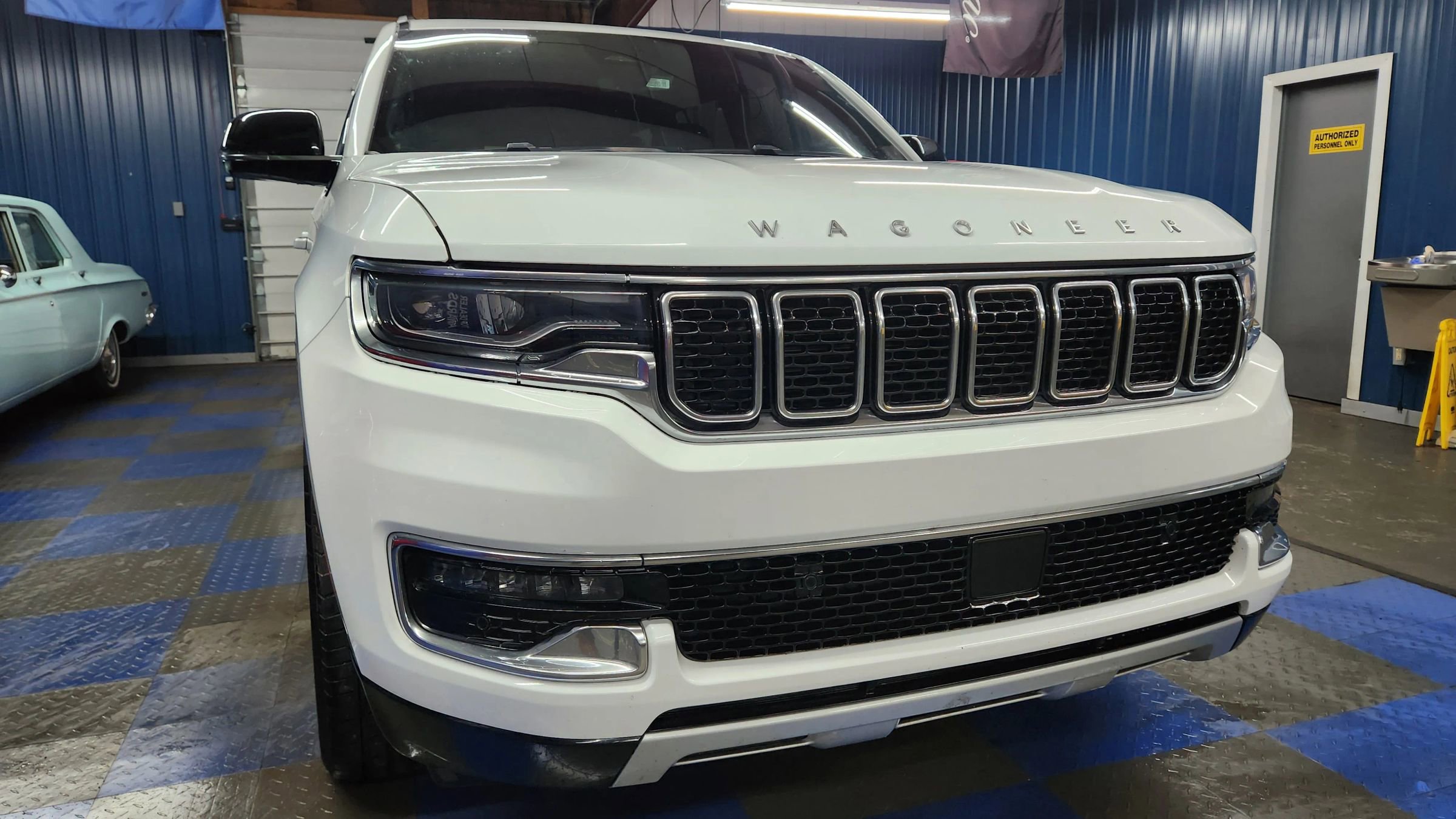 Used 2023 Jeep Wagoneer L Series II image 56