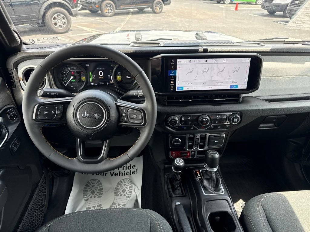Used 2024 Jeep Wrangler Unlimited AWD/4WD image 12