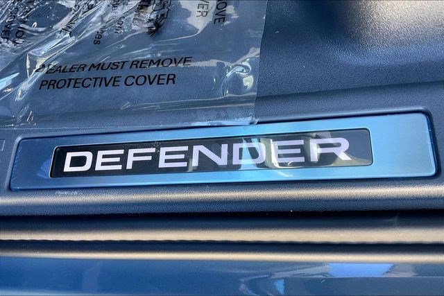 New 2026 Land Rover Defender 110 X-Dynamic SE image 9