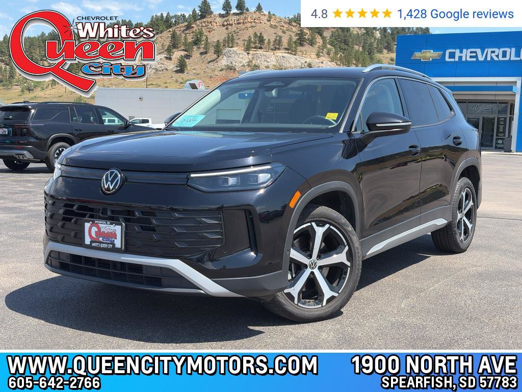 Used 2026 Volkswagen Tiguan SE AWD/4WD image 1