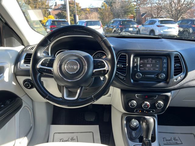 Used 2018 Jeep Compass Latitude w/ Cold Weather Group image 17