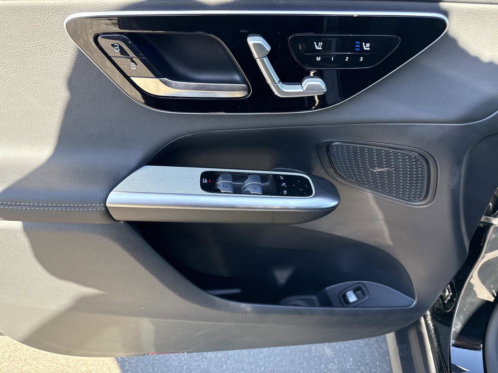 Used 2025 Mercedes-Benz GLC 300 image 20